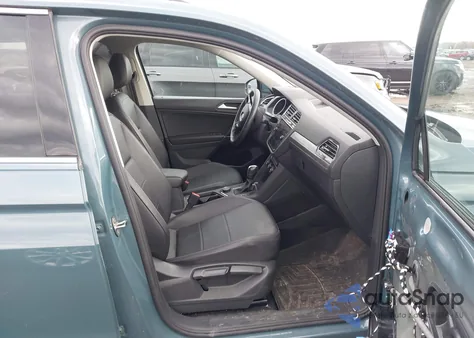 2020 Volkswagen Tiguan 2.0T Se/2.0T Se R-Line Black/2.0T Sel from USA, damaged, VIN 3VV2B7AX8LM103631